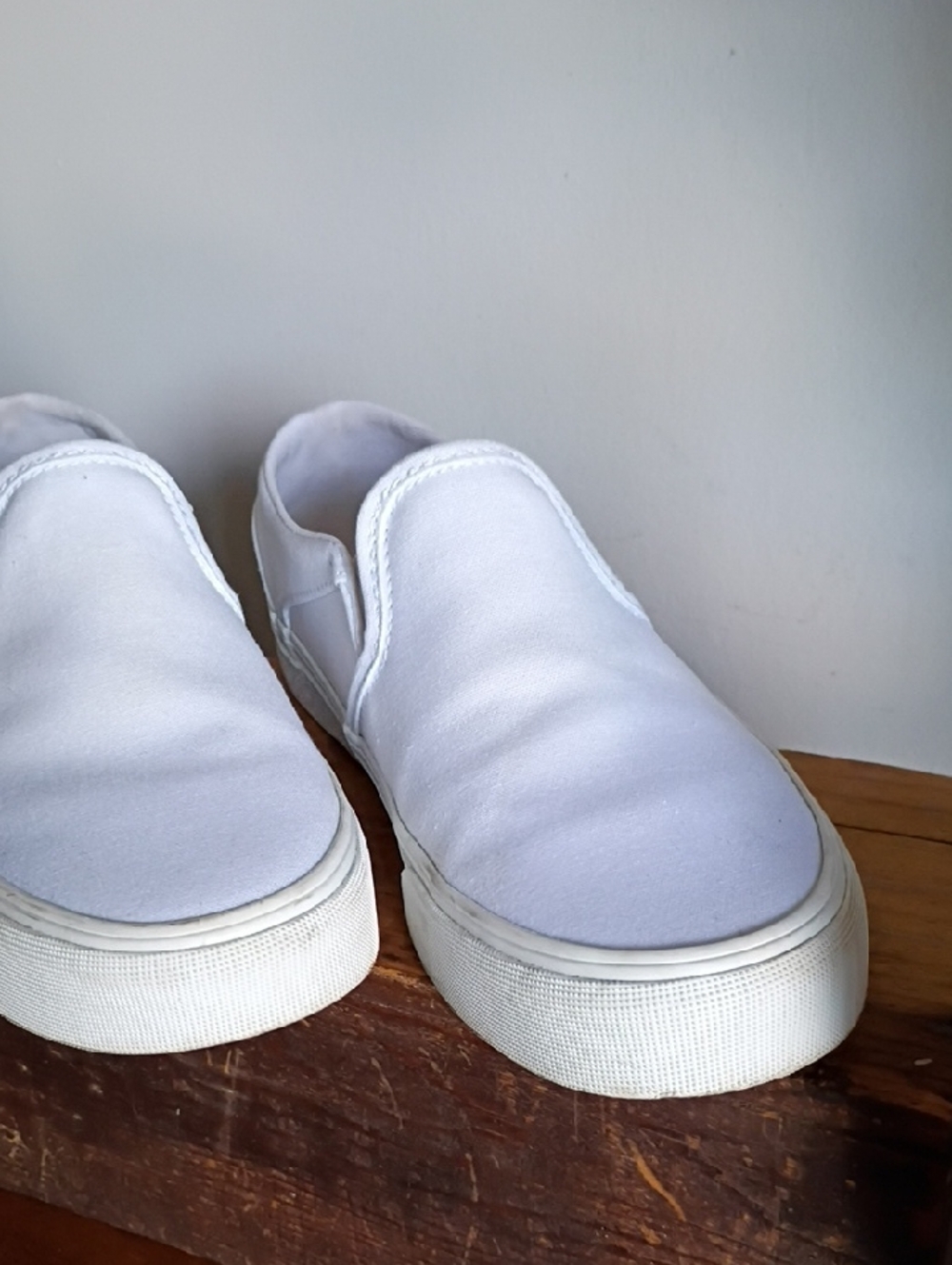 Vans Asher White canvas slip-on sneakers - Picture 4 of 9